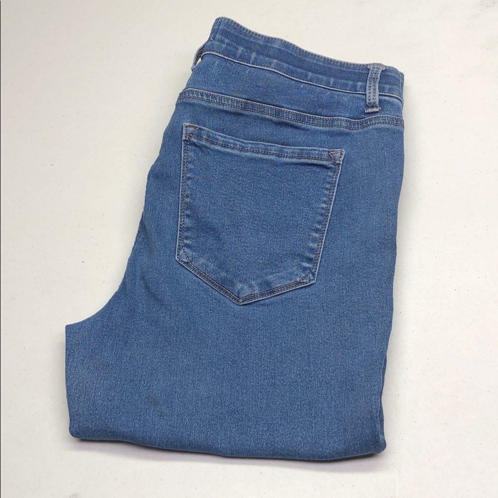 ANGELS HIGH-RISE BERMUDA JEANS 14/32x18 ⭐️